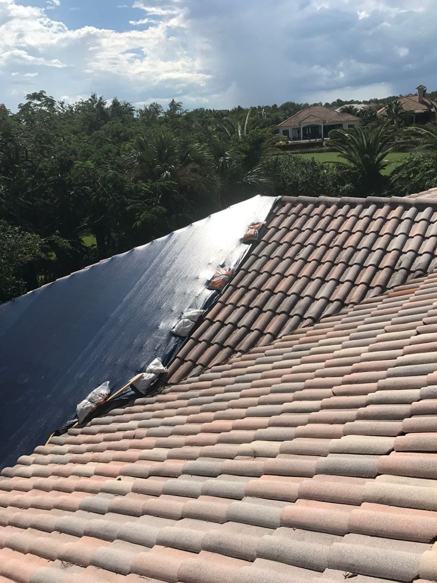 Big Texas Roofing solar photo